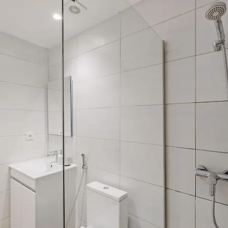Lovely Fully Equipped Near Subway N6 アパート リスボン
