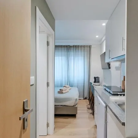 Lovely Fully Equipped Near Subway N6 Apartman *