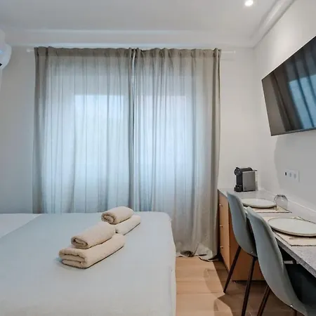 Lovely Fully Equipped Near Subway N6 Apartman *
