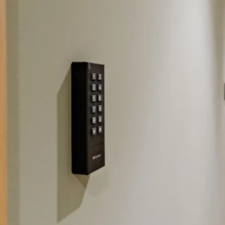 Lovely Fully Equipped Near Subway N6 *