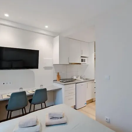 דירה Lovely Fully Equipped Near Subway N6 ליסבון